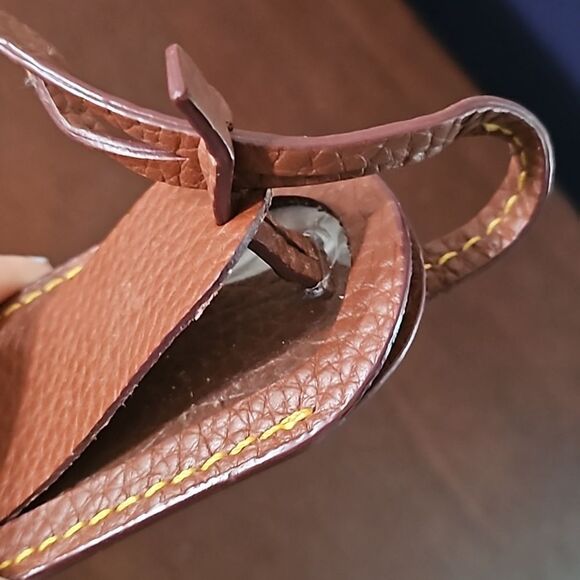 Dooney & Bourke Leather Hang Tag - Picture 4 of 4